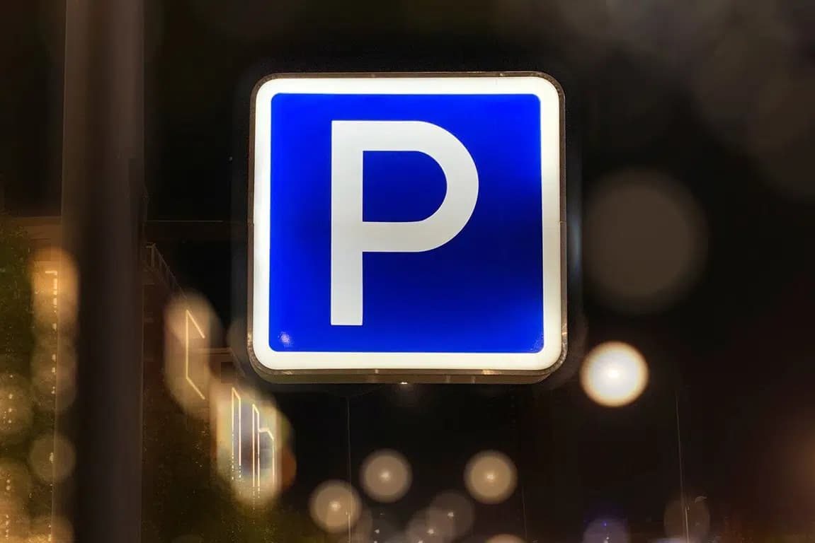 Ücretsiz Kapalı Otopark